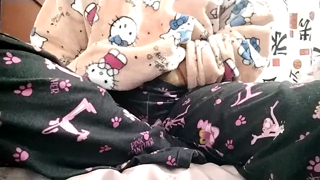 Snapshot of FresitaSquirt24 chatting on March 4, 12:22 pm FresitaSquirt24 online show from March 4, 12:22 pm