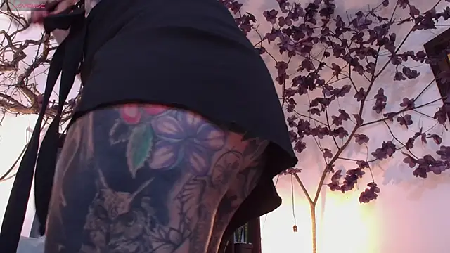 Sara Valkyri online show from October 5, 2:32 am