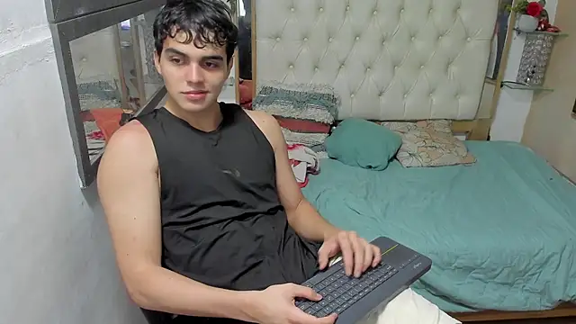 Snapshot of heiker_ chatting on October 14, 4:13 am heiker online show from October 14, 4:13 am