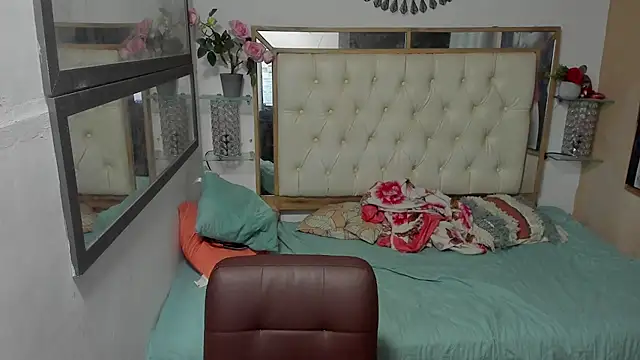 Snapshot of heiker_ chatting on October 24, 2:52 am heiker online show from October 24, 2:52 am