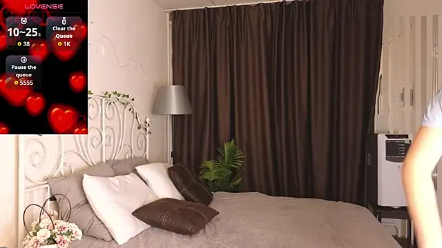 meow mellie online show from September 23, 3:42 am