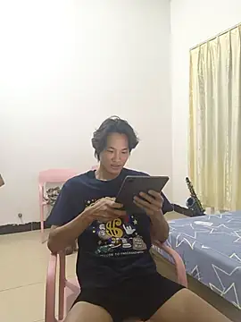 Snapshot of Dannyhobb chatting on October 1, 2:23 pm Dannyhobb online show from October 1, 2:23 pm