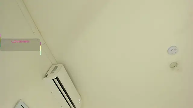 Snapshot of Emilly_wilson_ chatting on October 18, 11:55 am Emilly wilson online show from October 18, 11:55 am