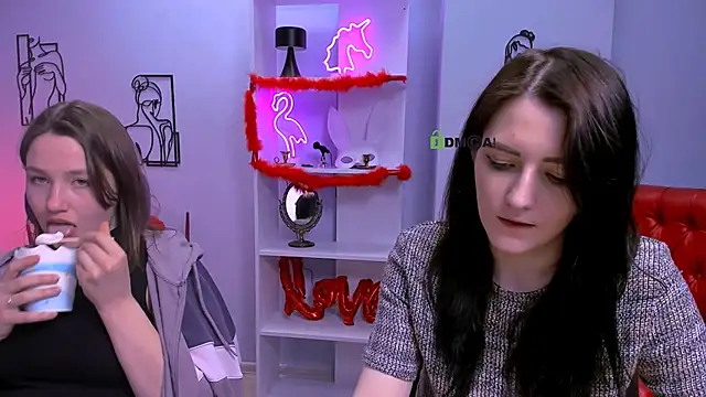 Snapshot of helli_belli chatting on March 9, 1:15 pm helli belli online show from March 9, 1:15 pm