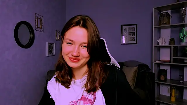 Snapshot of helli_belli chatting on March 10, 9:40 pm helli belli online show from March 10, 9:40 pm