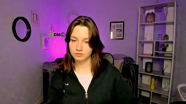 Snapshot of helli_belli chatting on March 12, 8:10 pm helli belli online show from March 12, 8:10 pm
