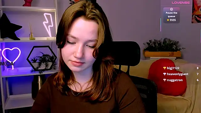 Snapshot of helli_belli chatting on March 16, 12:01 am helli belli online show from March 16, 12:01 am
