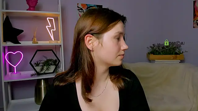 Snapshot of helli_belli chatting on March 23, 3:21 am helli belli online show from March 23, 3:21 am