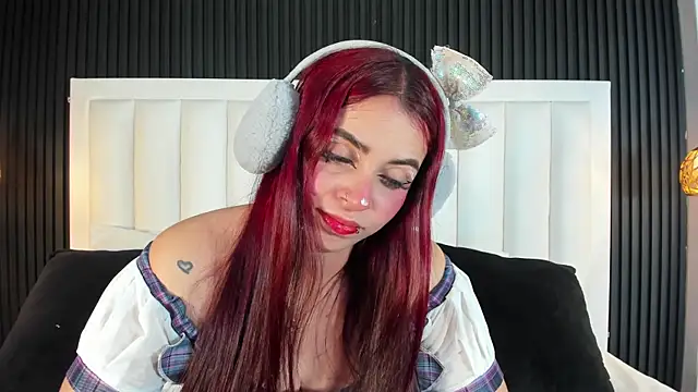 MeganFoxterr online show from October 20, 5:24 pm