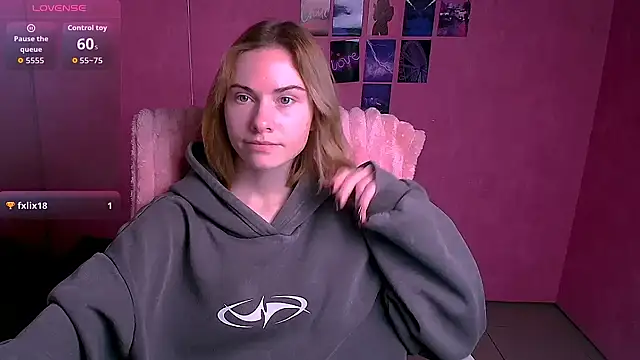 Snapshot of Fiona_Night chatting on February 19, 6:31 am Fiona Night online show from February 19, 6:31 am