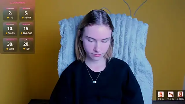 Snapshot of Fiona_Night chatting on February 20, 6:37 am Fiona Night online show from February 20, 6:37 am