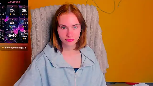 Snapshot of Fiona_Night chatting on April 4, 5:38 am Fiona Night online show from April 4, 5:38 am