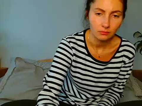 Snapshot of Irina9793 chatting on November 10, 11:09 am Irina9793 online show from November 10, 11:09 am