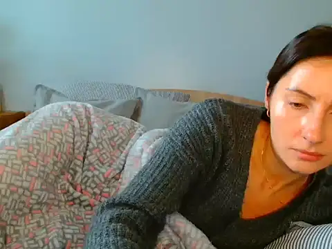 Snapshot of Irina9793 chatting on November 17, 11:16 am Irina9793 online show from November 17, 11:16 am