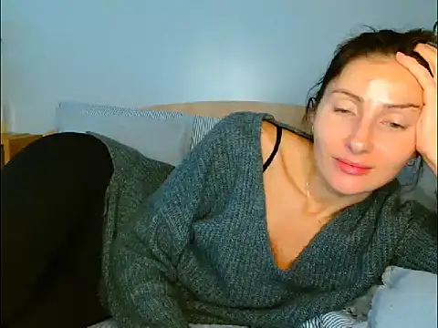 Snapshot of Irina9793 chatting on November 20, 9:09 am Irina9793 online show from November 20, 9:09 am