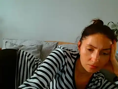Snapshot of Irina9793 chatting on November 25, 9:53 am Irina9793 online show from November 25, 9:53 am