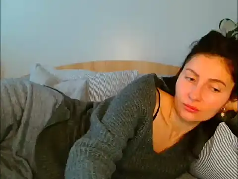 Snapshot of Irina9793 chatting on February 11, 9:36 am Irina9793 online show from February 11, 9:36 am