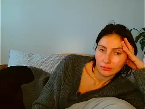 Snapshot of Irina9793 chatting on February 25, 10:14 am Irina9793 online show from February 25, 10:14 am