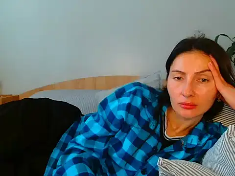 Snapshot of Irina9793 chatting on March 23, 9:57 am Irina9793 online show from March 23, 9:57 am