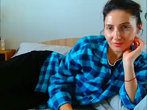 Snapshot of Irina9793 chatting on March 24, 11:04 am Irina9793 online show from March 24, 11:04 am