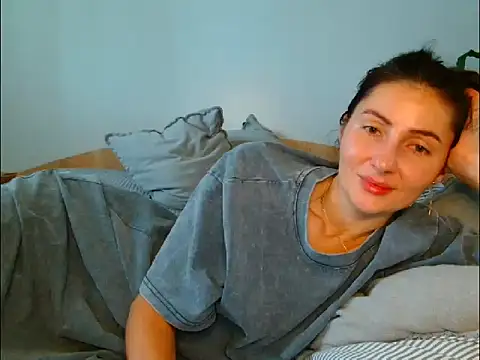 Irina9793 online show from May 20, 9:37 am