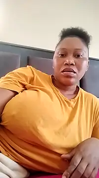 Snapshot of JuicyMilkyTizzy chatting on March 15, 2:55 pm JuicyMilkyTizzy online show from March 15, 2:55 pm