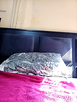 JuicyMilkyTizzy online show from March 19, 7:34 am