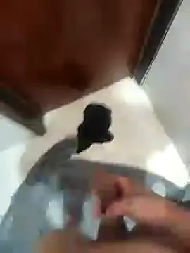 Snapshot of enoc369 chatting on November 10, 8:24 am enoc369 online show from November 10, 8:24 am