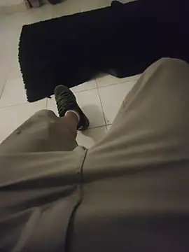 Snapshot of enoc369 chatting on December 16, 3:22 am enoc369 online show from December 16, 3:22 am