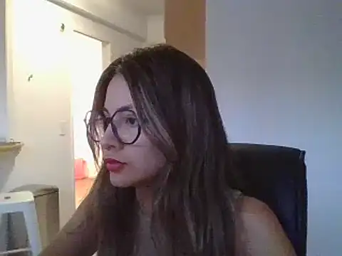 Snapshot of valenseleni chatting on March 1, 10:31 pm valenseleni online show from March 1, 10:31 pm