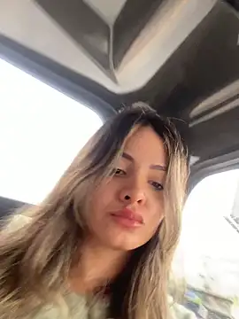 Snapshot of valenseleni chatting on March 2, 5:14 pm valenseleni online show from March 2, 5:14 pm