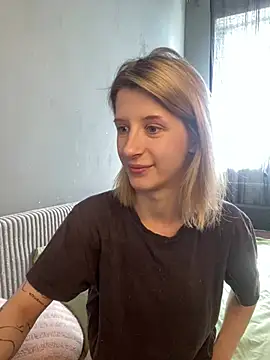 amorearte m online show from March 22, 11:21 am