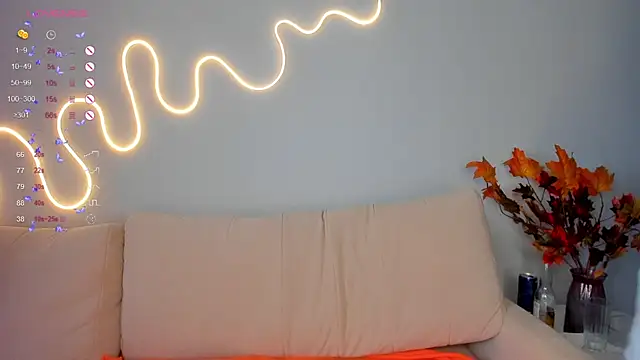 dinky  emily online show from September 15, 10:59 am