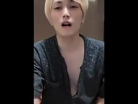 Snapshot of mgnhiroyuki chatting on October 8, 10:57 am mgnhiroyuki online show from October 8, 10:57 am