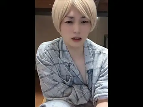 Snapshot of mgnhiroyuki chatting on October 25, 4:42 am mgnhiroyuki online show from October 25, 4:42 am