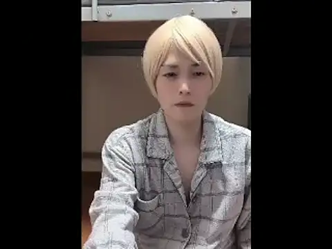 Snapshot of mgnhiroyuki chatting on October 26, 11:05 am mgnhiroyuki online show from October 26, 11:05 am