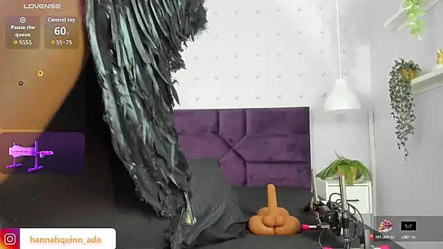 Snapshot of Hanaahquinn chatting on October 31, 11:55 am Hanaahquinn online show from October 31, 11:55 am