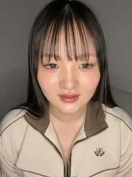 Snapshot of MinaKubo chatting on May 21, 9:49 am MinaKubo online show from May 21, 9:49 am