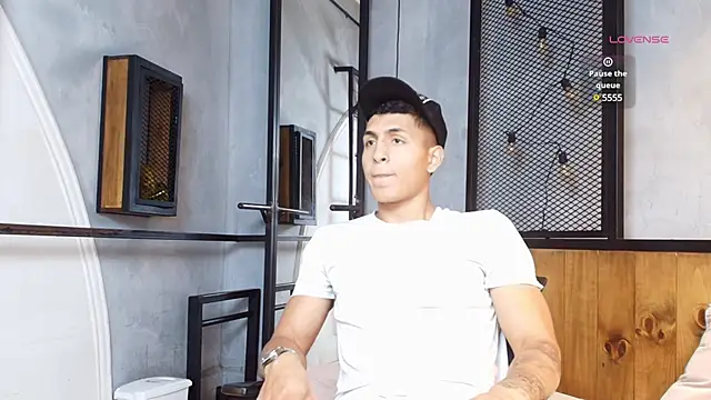 Snapshot of NoahVolkov chatting on March 8, 11:27 am NoahVolkov online show from March 8, 11:27 am