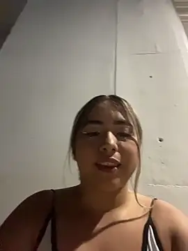 Snapshot of lunaxxx_69 chatting on October 26, 1:11 am lunaxxx 69 online show from October 26, 1:11 am