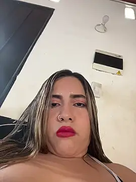 Snapshot of lunaxxx_69 chatting on January 6, 8:34 pm lunaxxx 69 online show from January 6, 8:34 pm