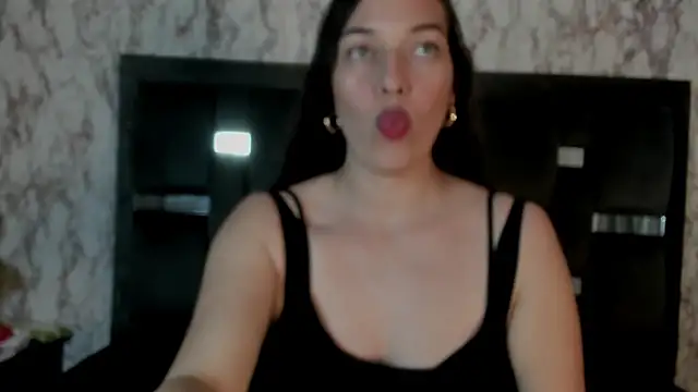 rachell wilson  online show from March 19, 12:48 am