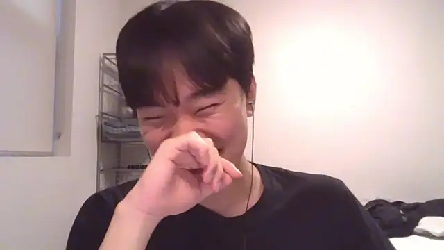 Snapshot of sdamvo2 chatting on March 5, 8:10 pm sdamvo2 online show from March 5, 8:10 pm