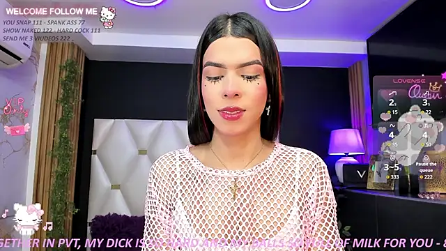 Snapshot of VeronicaSexx chatting on April 7, 5:30 am VeronicaSexx online show from April 7, 5:30 am