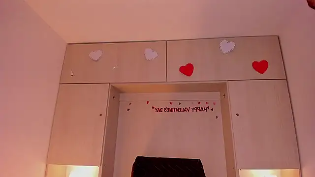 Snapshot of BeverlySteel chatting on February 20, 8:31 pm BeverlySteel online show from February 20, 8:31 pm