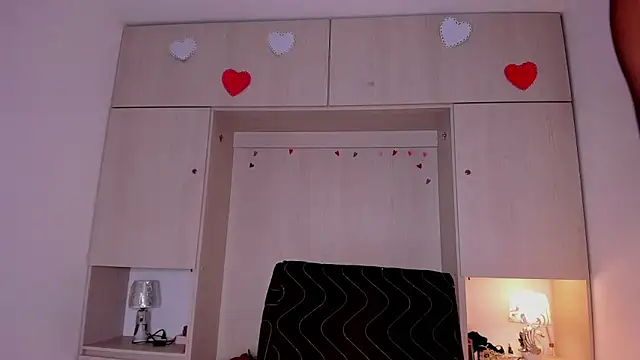 Snapshot of BeverlySteel chatting on March 19, 8:13 pm BeverlySteel online show from March 19, 8:13 pm