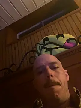 Snapshot of Mac_ThunderCock chatting on March 1, 6:57 am Mac ThunderCock online show from March 1, 6:57 am