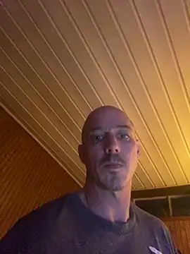 Snapshot of Mac_ThunderCock chatting on September 13, 2:00 am Mac ThunderCock online show from September 13, 2:00 am