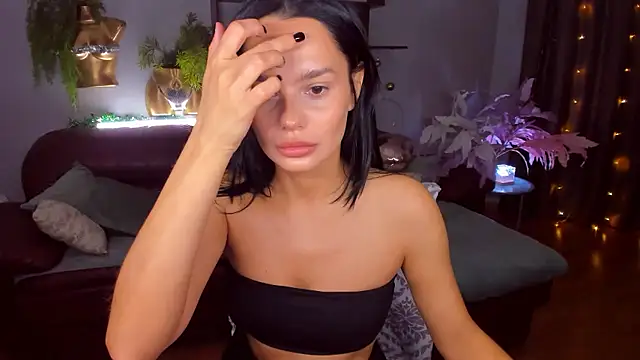 Snapshot of DanaSincere chatting on January 8, 6:05 am DanaSincere online show from January 8, 6:05 am