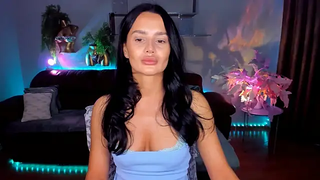 Snapshot of DanaSincere chatting on February 7, 3:43 am DanaSincere online show from February 7, 3:43 am